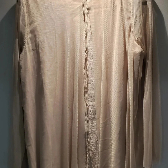 (1)Logo Lavish Tan Floral Embroidered Mesh,Knit Flowy top US L - Picture 2 of 4